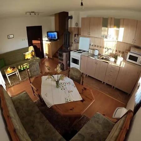 Holiday home Povetarac *