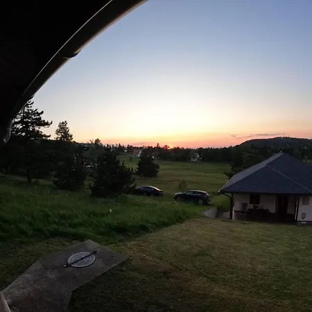 Povetarac Holiday home Divcibare